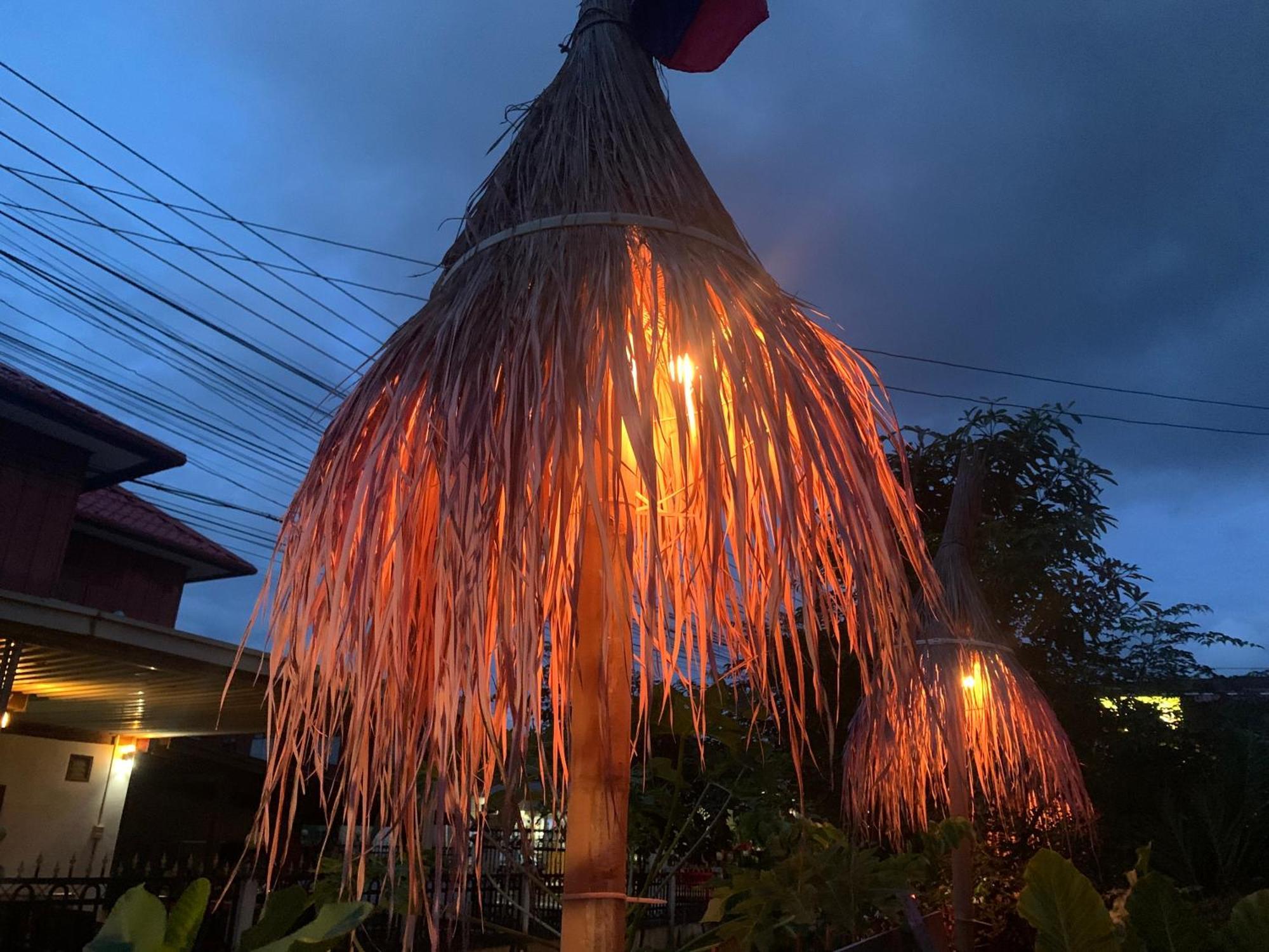 Heaven Guesthouse Pakse Buitenkant foto