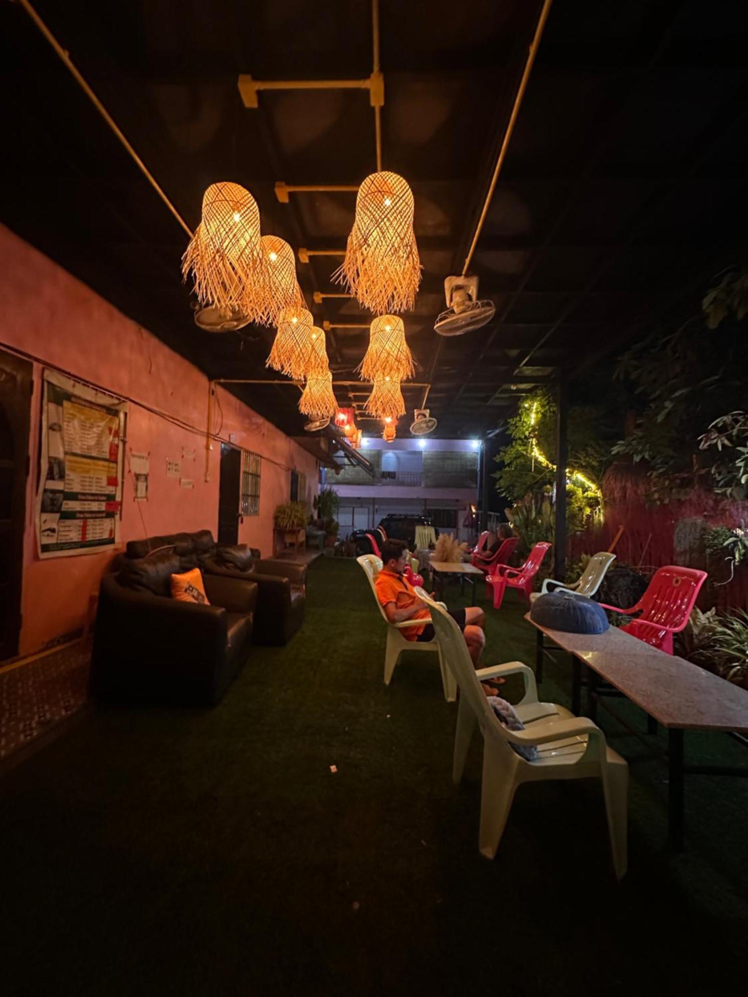 Heaven Guesthouse Pakse Buitenkant foto