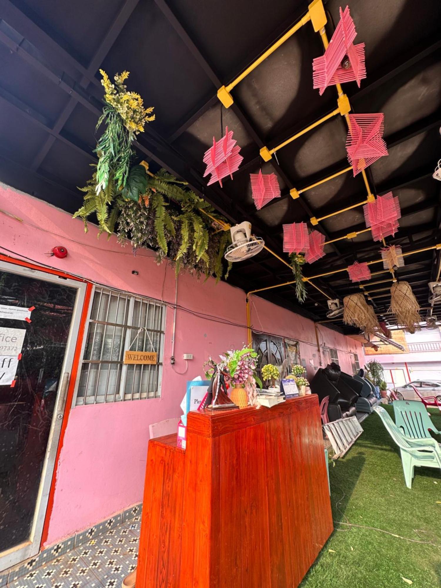 Heaven Guesthouse Pakse Buitenkant foto