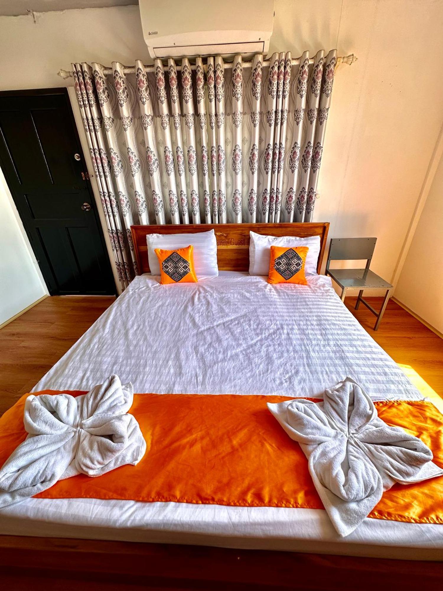 Heaven Guesthouse Pakse Buitenkant foto